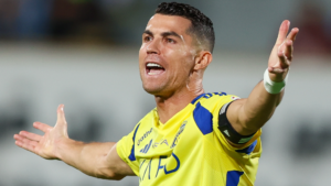 Read more about the article Versailles FC Dismisses Cristiano Ronaldo Transfer Rumor with Hilarious Response